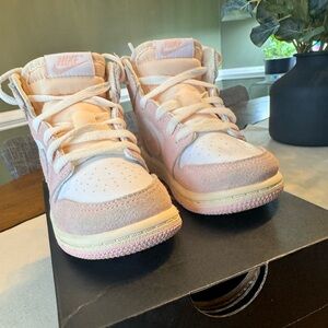 Toddler Nike retro Jordans high OG. Size 8c. White and light pink